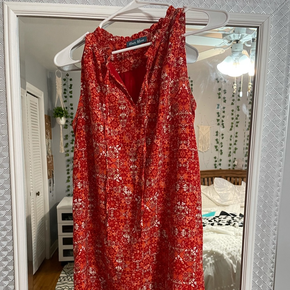 sleeveless orange dress